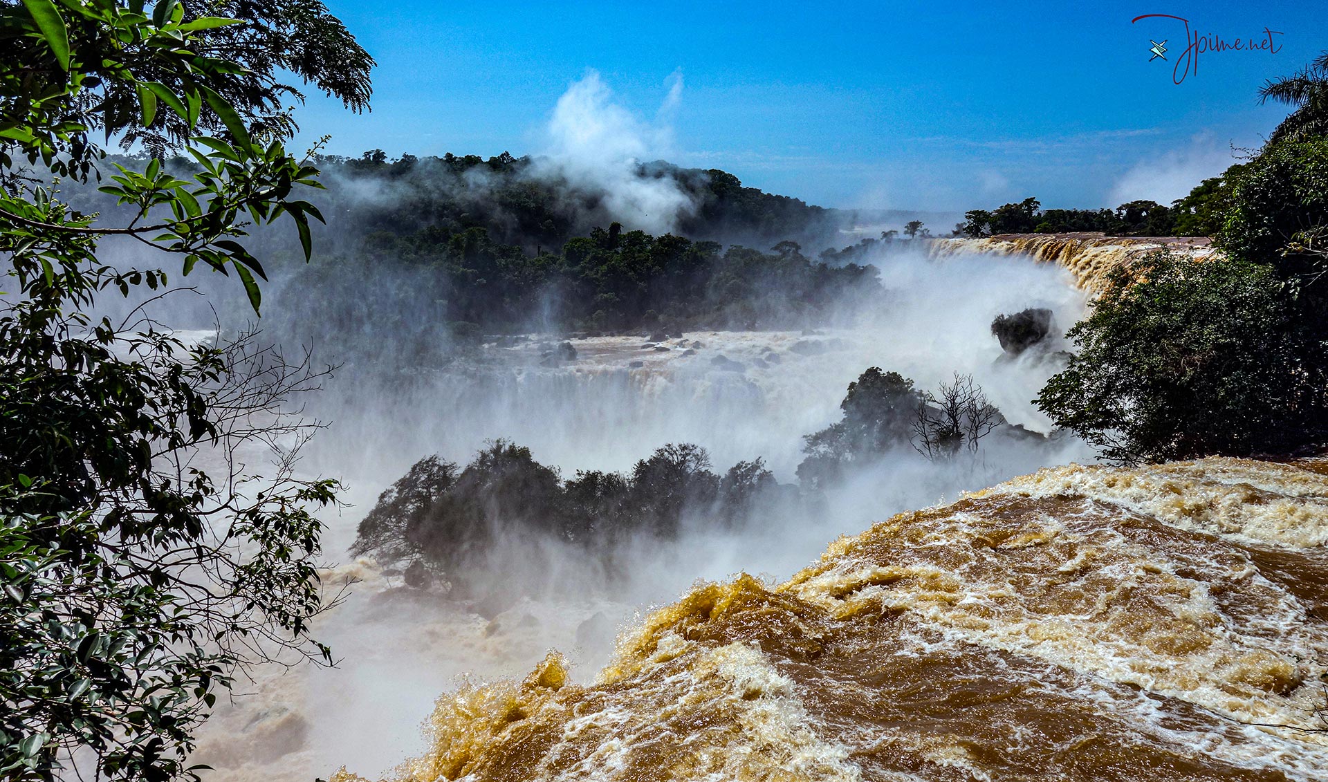 Rafting Chutes Iguaco