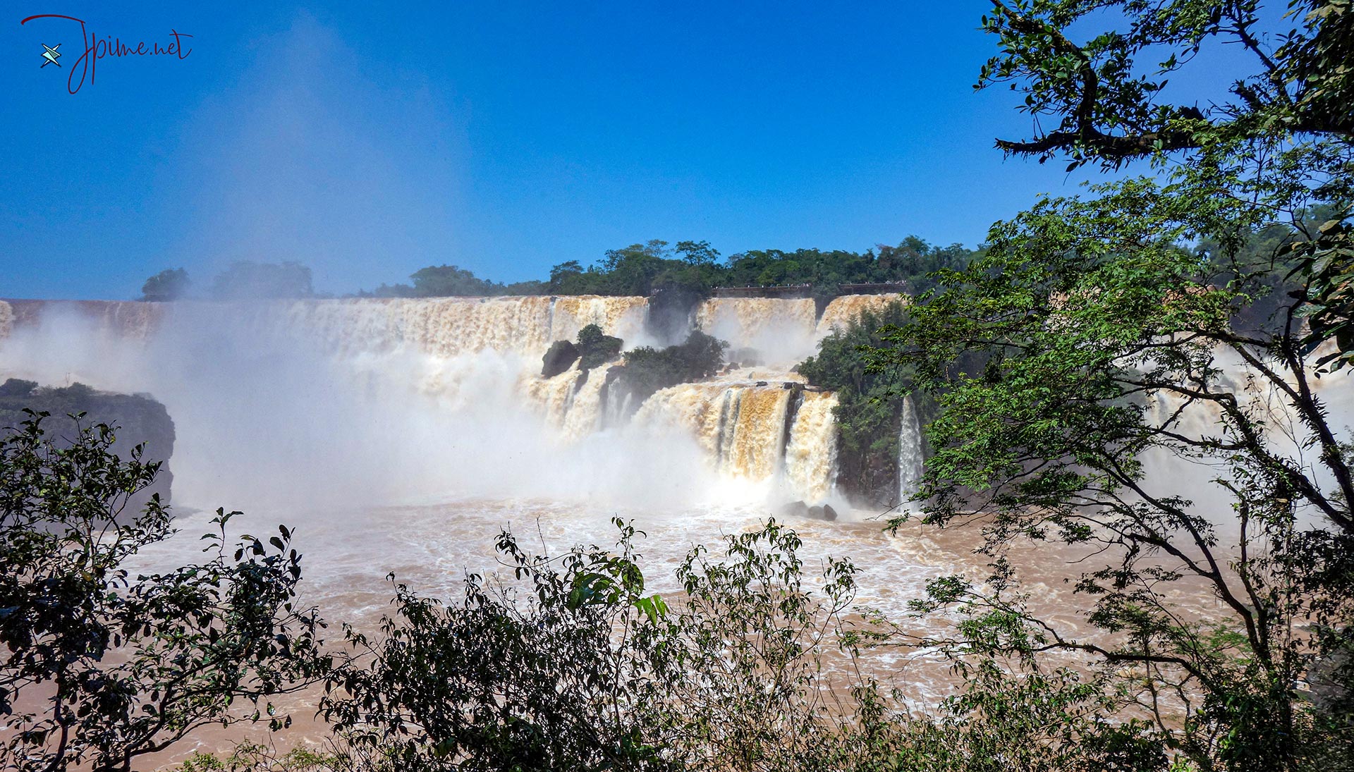 Rafting Chutes Iguaco